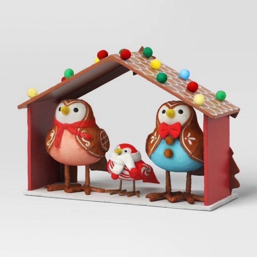 Target 2023 Wondershop Birds Gingerbread house